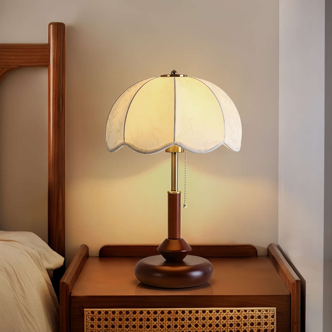Decor Lighting Table Lamps - 빈티지 스캘럽 돔 테이블 램프, 침실