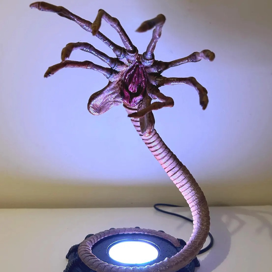 외계인 페이스허거 램프 야간 조명, LED 조명이 있는 - Home Lighting And Decor 리뷰 및 가격
